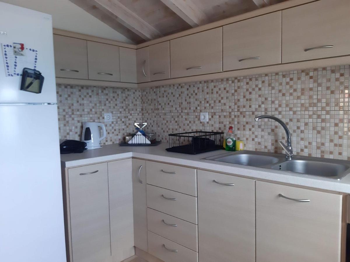 Kedros Apartment เอลาฟอนนิซอส ภายนอก รูปภาพ
